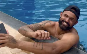 Goleiro Bruno foge de encontro com filho e diz que estava caindo em 