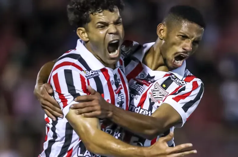 Camilo comemora gol do Paulista contra a Itapirense — Foto: @jpfotos.esportes