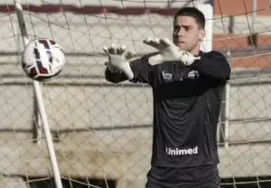 Denis Júnior celebra fase invicta da Ferroviária no Paulistão A2 RIVALO