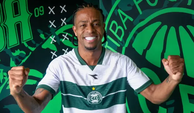Coritiba contrata Keno