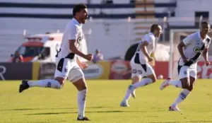 Ponte Preta 2 x 2 Noroeste - Tudo igual entre os lanternas