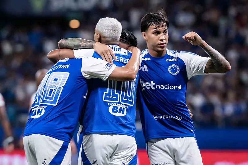 Cruzeiro atropela Uberlandia Mineiro 2026