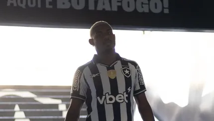 Vasco monitora Cuiabano e avalia movimento no mercado da bola