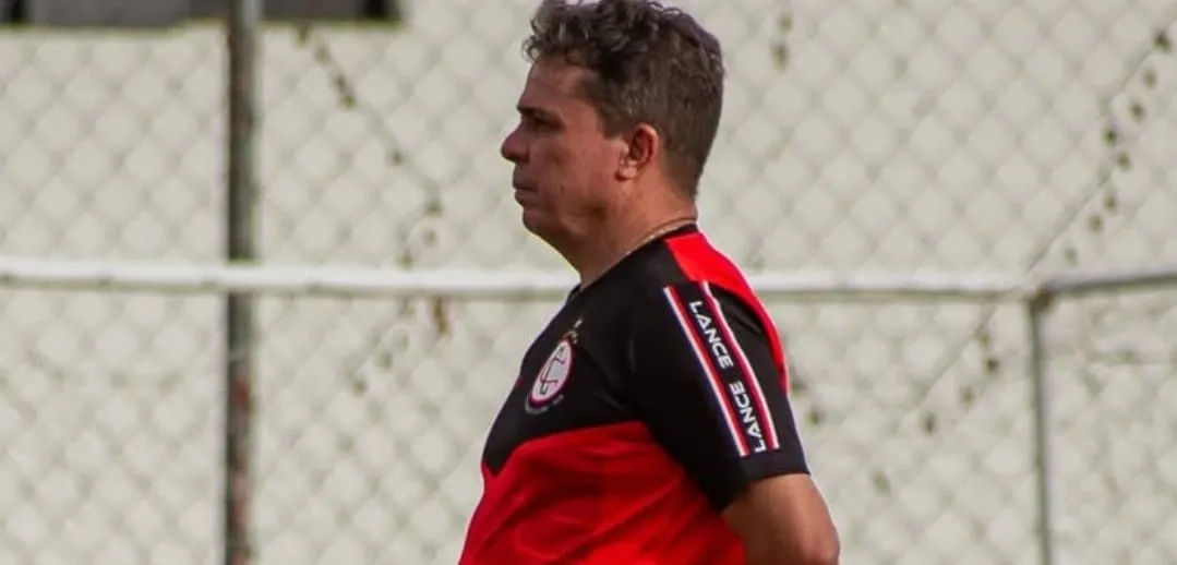 Evaristo Piza durante treino (Foto: Estefinho Francelino-Campinense)