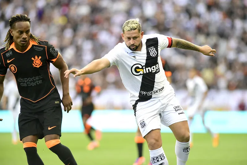 Elvis confirma retorno a ponte preta 1