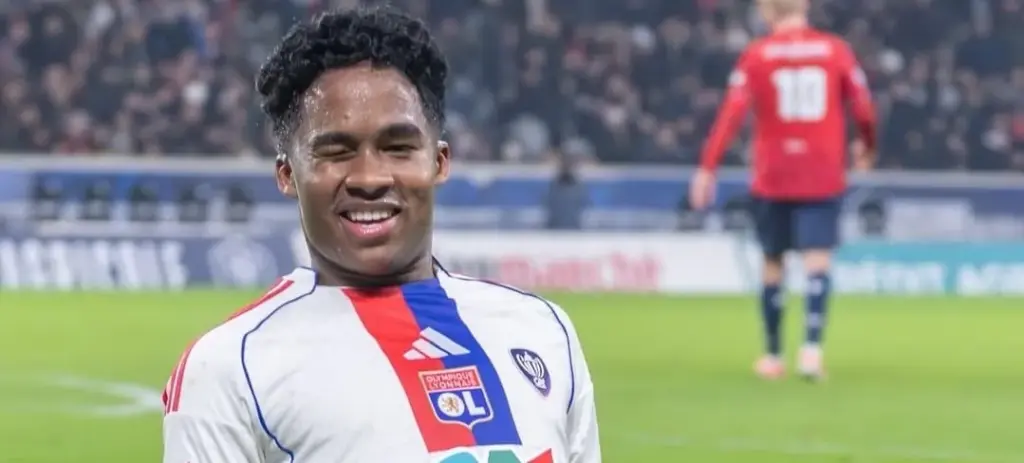 Endrick é elogiado por jornal francês depois de estreia pelo Lyon