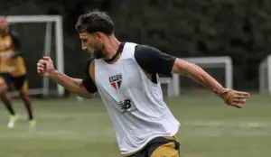 São Paulo começa semana de treinos visando duelo contra o Flamengo