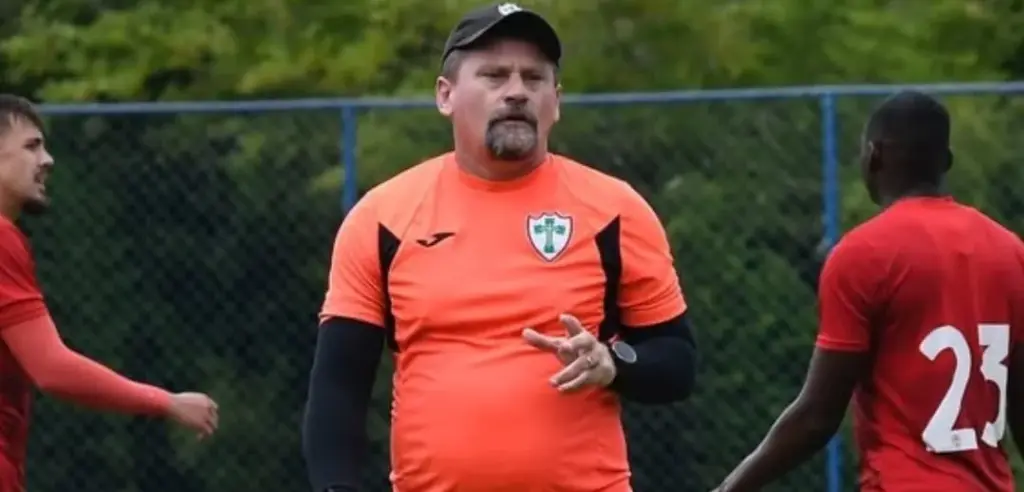 Fábio Matias durante treino (Foto: Divulgação-Portuguesa SAF)