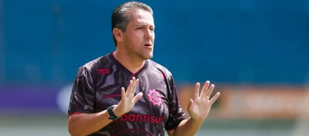 Fernando Marchiori empata em estreia pelo Caxias no Gauchão