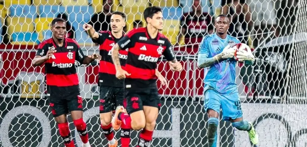 Flamengo luta contra rebaixamento no Carioca após derrota no clássico