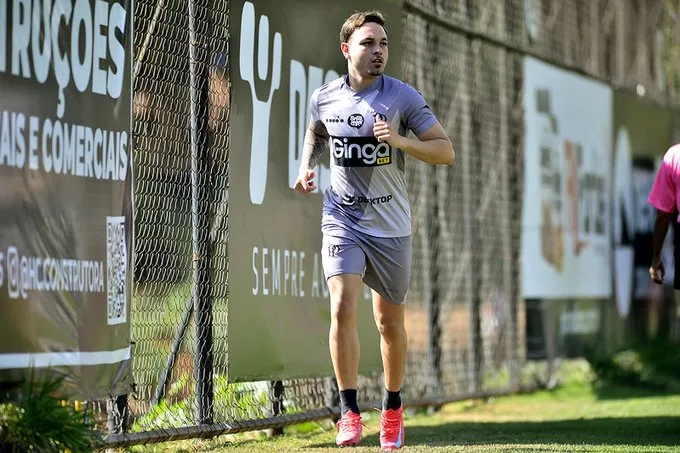 Ponte Preta decide liberar meia após fim de contrato