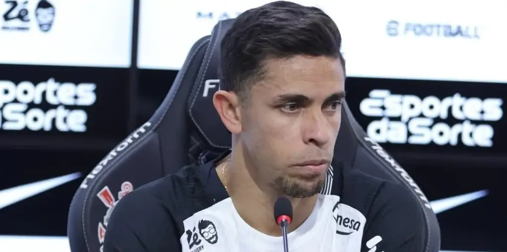 Gabriel Paulista se emociona em entrevista coletiva no Corinthians