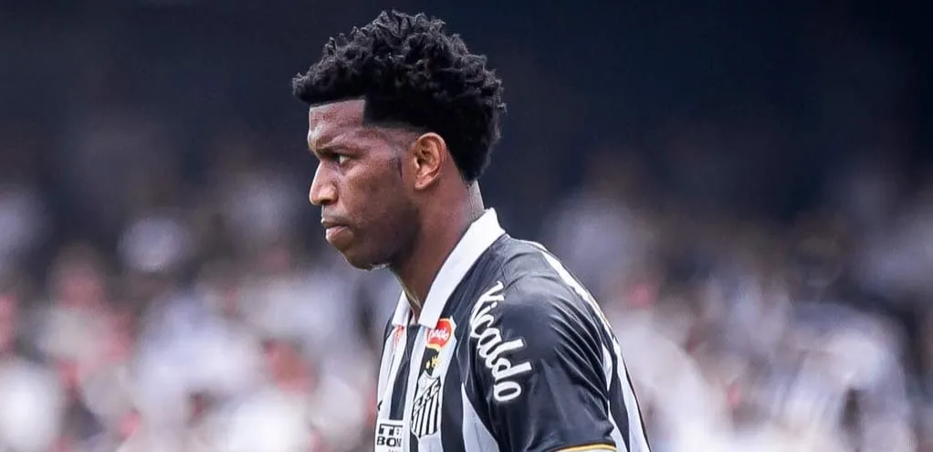 Gil em ação (Foto: Raul Baretta-Santos FC)