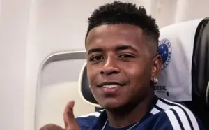 Cruzeiro ganha opções no ataque e relaciona Chico da Costa e Arroyo