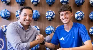 Cruzeiro renova com joia da base até 2029