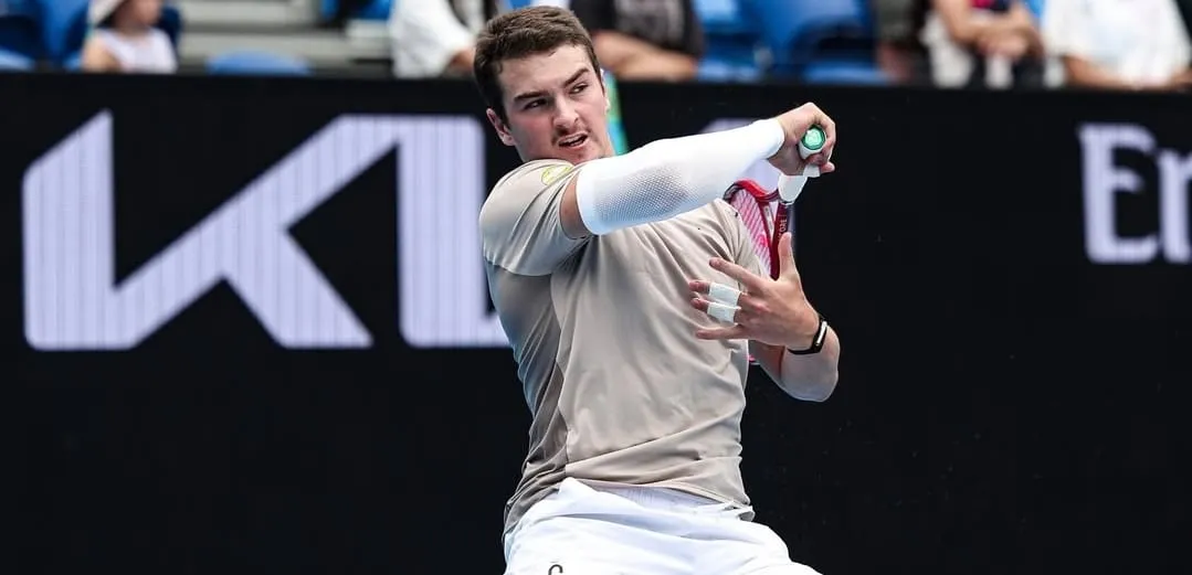 João Fonseca em ação (Foto: Divulgação-Australian Open)