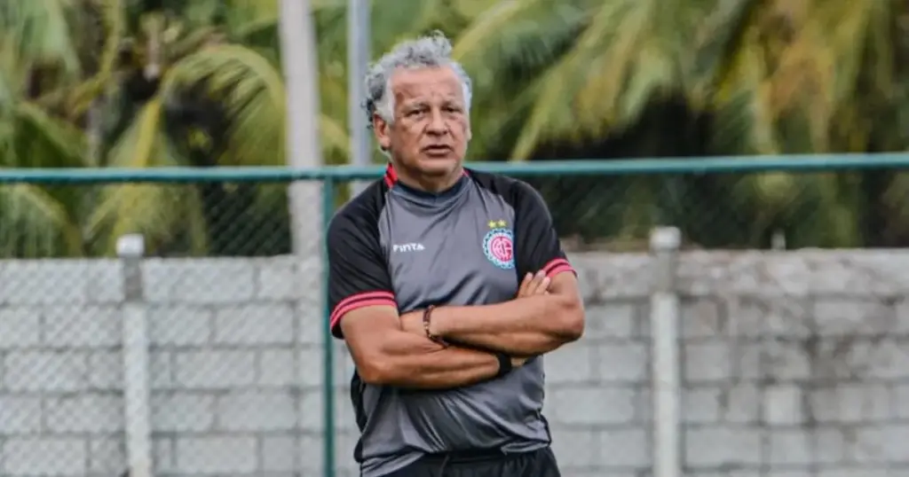 Baiano: Atlético de Alagoinhas demite técnico após goleada
