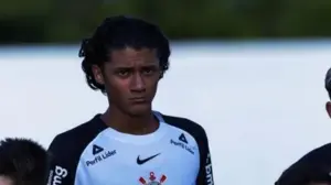 Corinthians recebe sondagens europeias por zagueiro de 16 anos