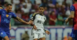 Bahia tenta empréstimo de Júnior Santos do Atlético-MG