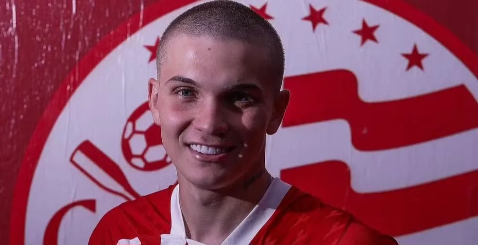 Léo Jance é oficializado como reforço do Timbu (Foto: Divulgação-Náutico)