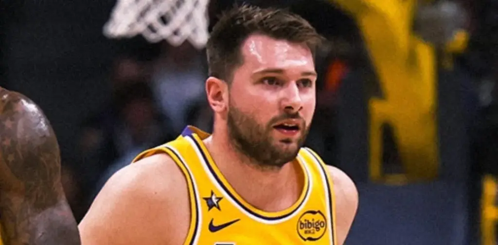Luka Doncic brilha e Lakers arrancam virada sobre o Denver Nuggets