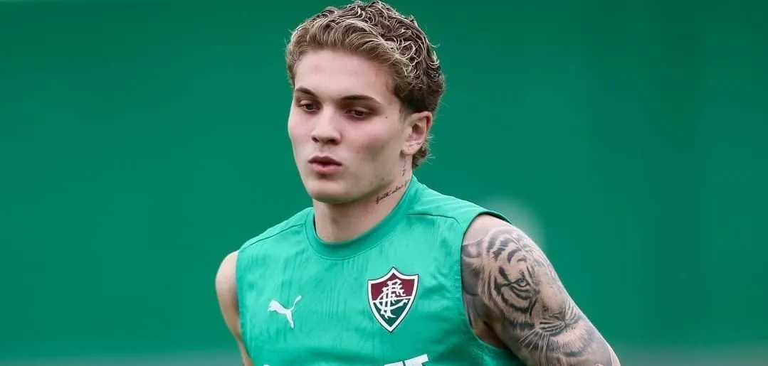 Léo Jance durante treino do Fluminense (Foto: Marcelo Gonçalves-FFC)