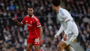 INGLÊS: Liverpool e Fulham empatam com gols nos acréscimos