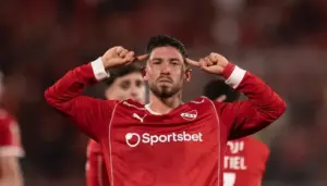 Santos faz proposta, mas Felipe Loyola acerta com clube italiano