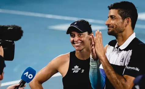 Luisa Stefani vai a semifinal do australian open