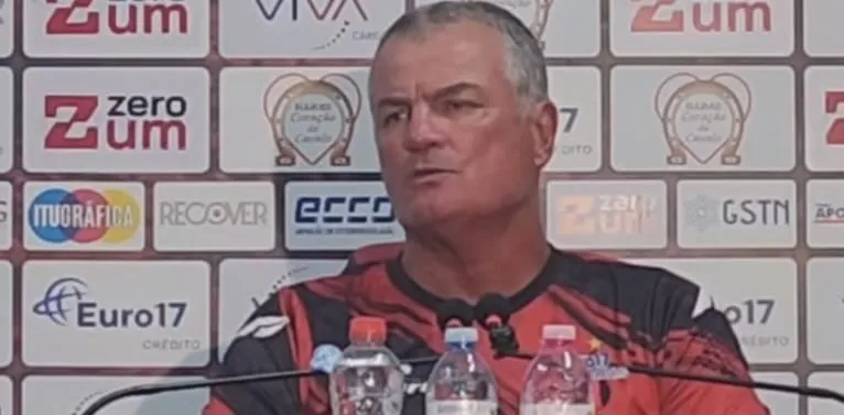 Mazola Júnior durante entrevista coletiva (Foto: Reprodução-Ituano)