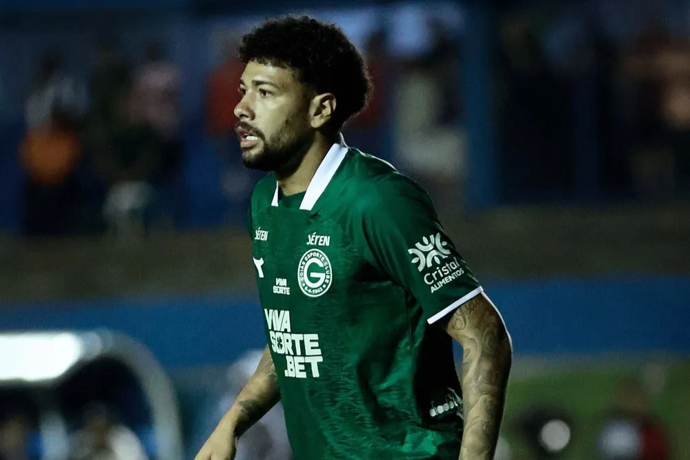 Filipe Machado destaca estreia pelo Goiás em vitória no Goiano (Foto: Rosiron Rodrigues/GEC)