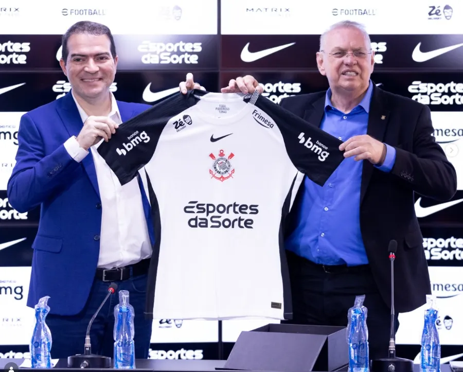 Marcelo Paz quer elenco do Corinthians blindado e avalia mercado