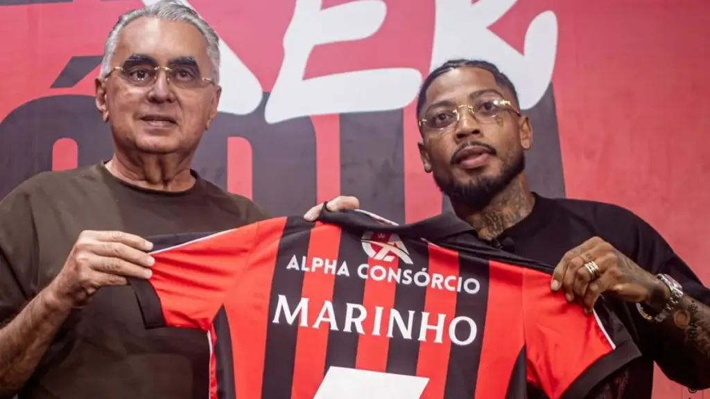 Vitória regulariza Marinho e atacante fica apto para reestrear (Foto: Victor Ferreira/ECV)