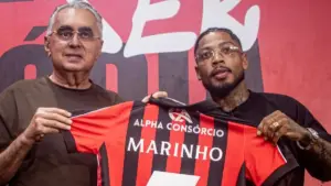 Vitória regulariza Marinho e atacante fica apto para reestrear