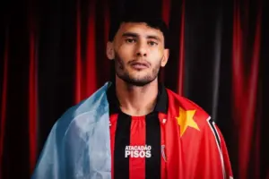 Vitória confirma chegada do meia argentino Emmanuel Martínez