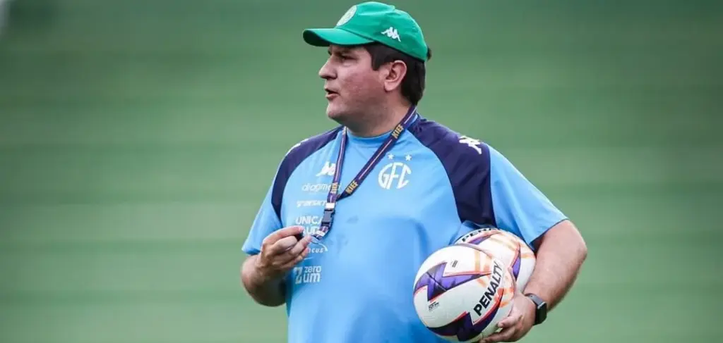 Guarani demite Matheus Costa após início ruim no Paulistão