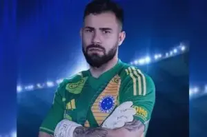 Cruzeiro oficializa o goleiro Matheus Cunha, ex-Flamengo