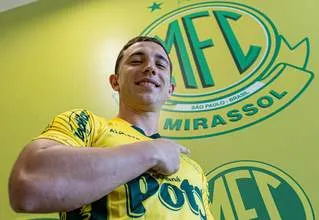 Mirassol apresenta Nathan Fogaça e Rodrigo Rodrigues