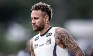 Neymar volta a treinar e fica próximo de retorno ao Santos