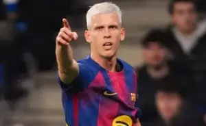 Barcelona é 'massacrado', marca no fim e vence o dérbi