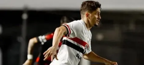 Pablo Maia em ação pelo São Paulo (Foto: Rubens Chiri-SPFC)