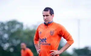 Pablo entra na justiça e pede rescisão indireta com o Sport