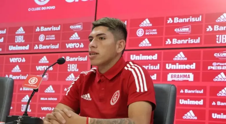 Justiça retém R$ 240 mil do Internacional por dívida de Palacios