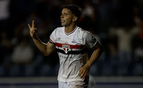 Palmeiras e Sao Paulo encaram paulistas nas oitavas