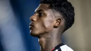 CSA empresta volante semanas após contratação