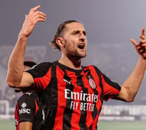 ITALIANO: Rabiot faz dois, Milan vira diante do Como e vence mais uma