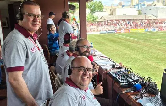 Imprensa 'invade' a Rua Javari para acompanhar a Copinha