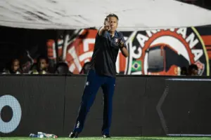 Osório assume escolhas táticas após derrota do Remo para o Vitória