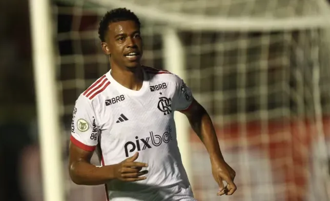 Remo acerta contratação de atacante do Flamengo