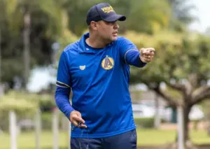 Goiano: Sem vencer, técnico pede desligamento da Aparecidense